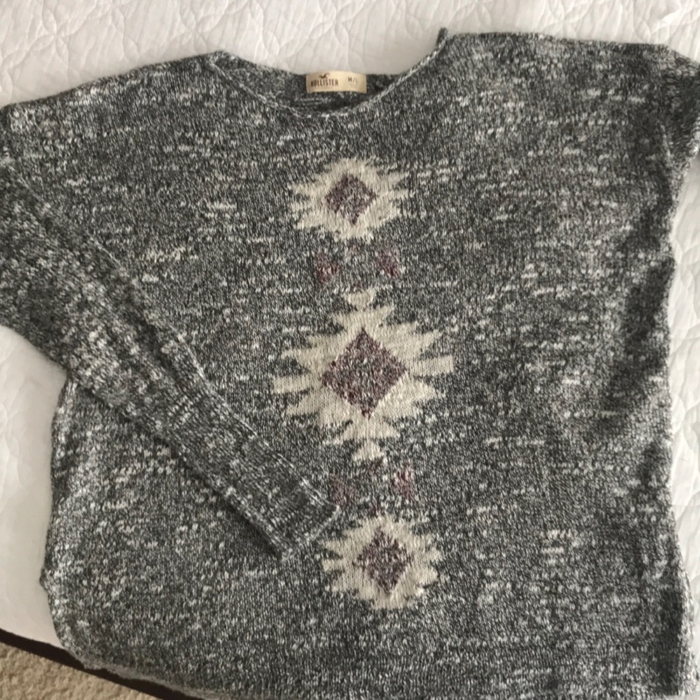 Hollister. Women’s sweater